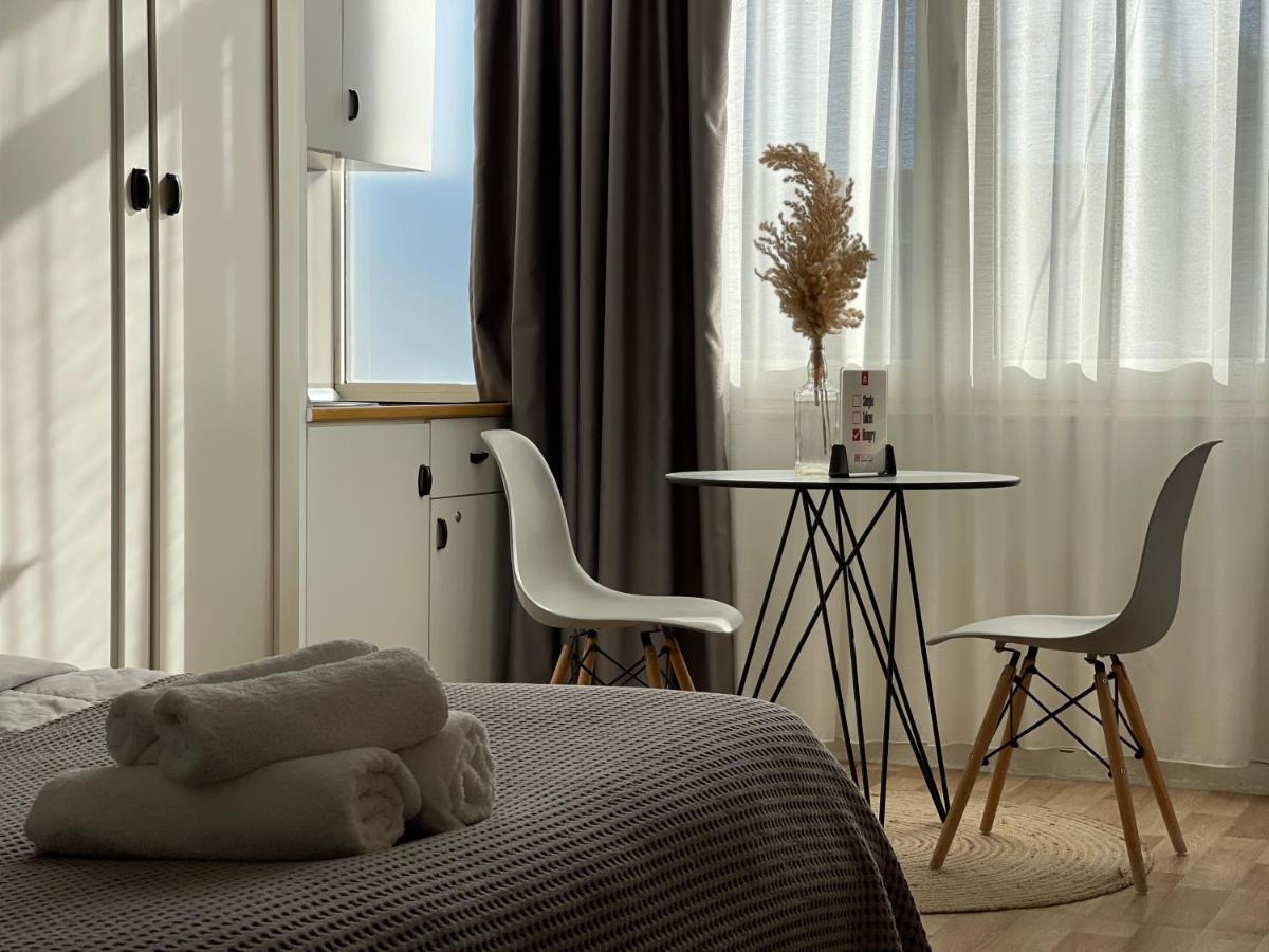 Bricks Studio Apartments Тирана Экстерьер фото
